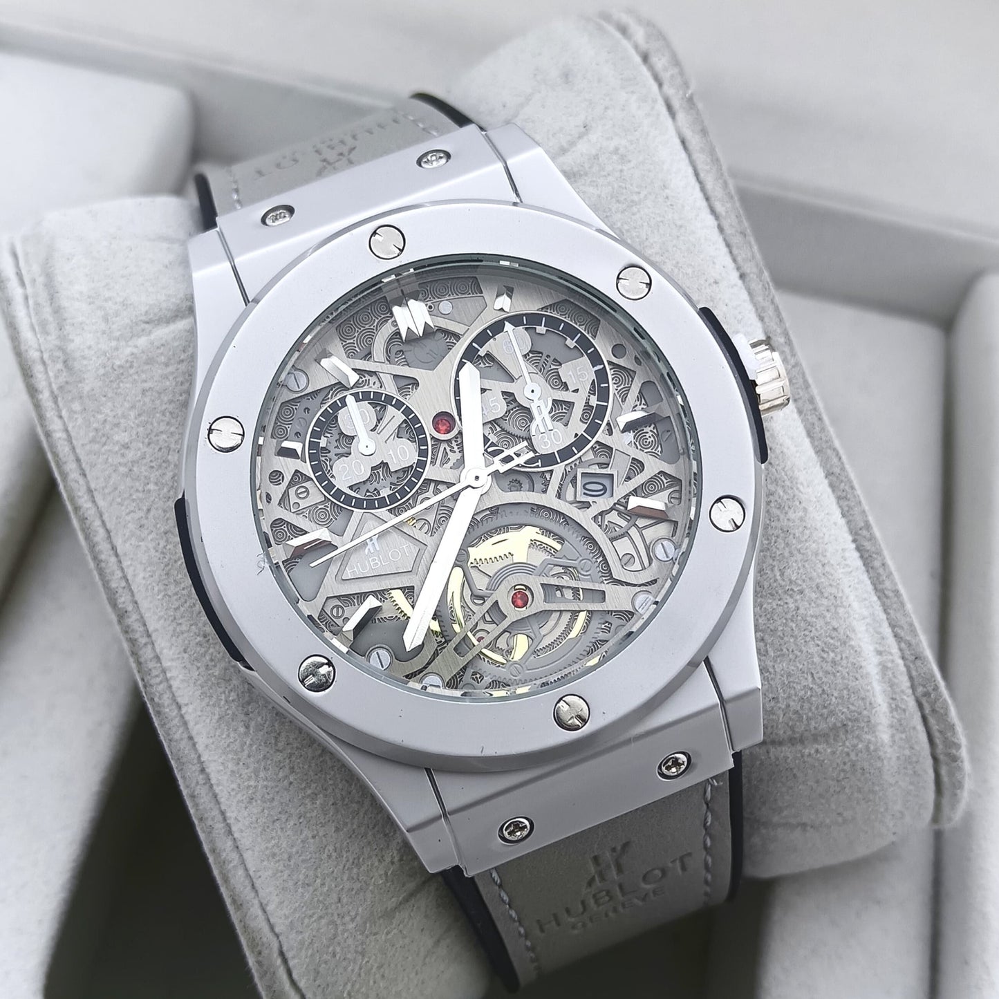 HUBLOT WATCH WITH MILITARY LOOK 2 YEARS SERVICE WARRANTY| HUBLOT 187764