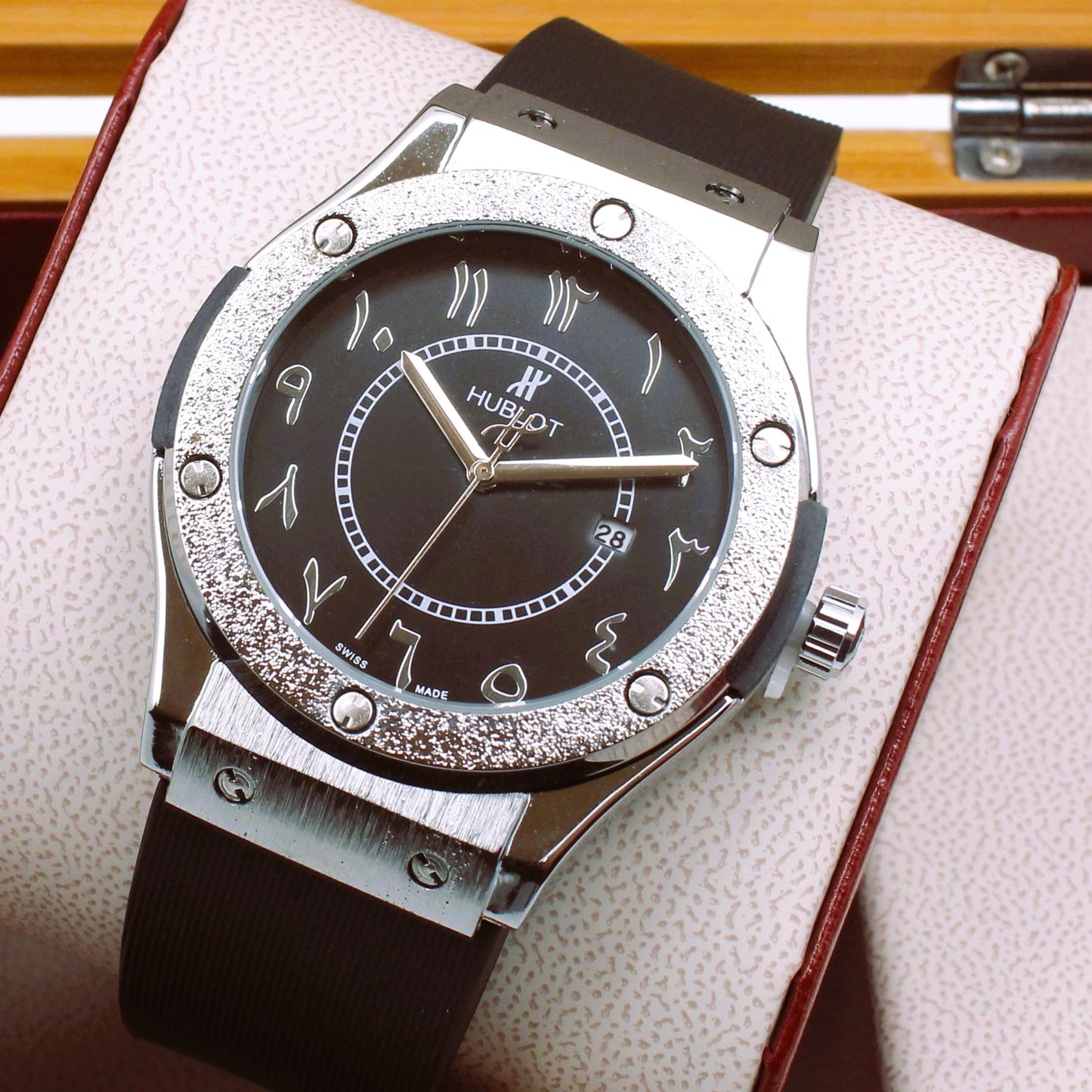 HUBLOT THE PREMIUM QUALITY WATCH JUST ARRIVED WITH 1 YEAR SERVICE WARRANTY| HUBLOT MEN 7531