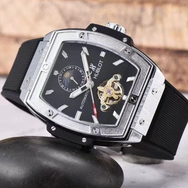 LUXURY HUBLOT AUTOMATIC VERY POWERFUL WATCH NOW AVAILABLE ALLOVER IN OMAN | HUBLOT MECHANICAL 1555711375