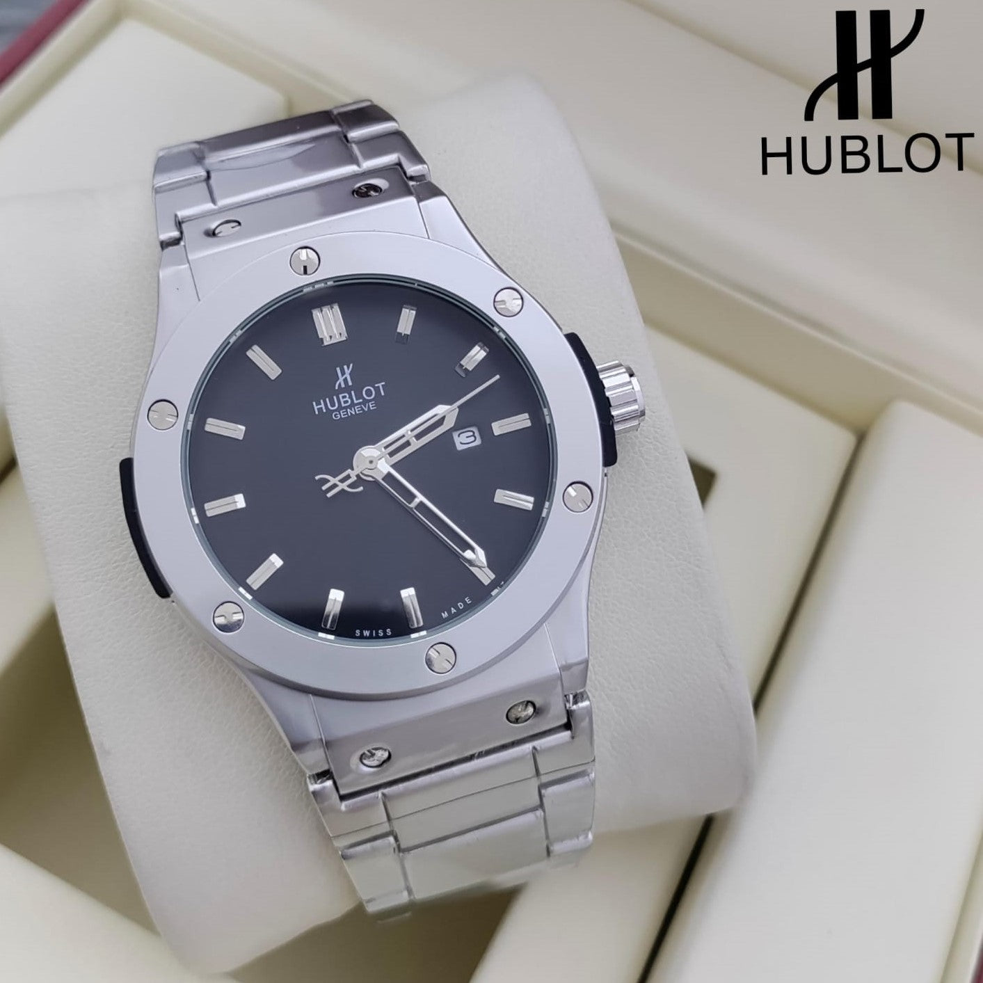 HUBLOT EXCLUSIVE NOW IN TRANDING HOT PRODUCT ALLOVER IN OMAN | HUBLOT 1777933