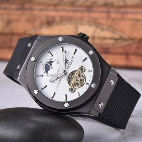 LUXURY HUBLOT AUTOMATIC VERY POWERFUL WATCH NOW AVAILABLE ALLOVER IN OMAN | HUBLOT MECHANICAL 15557151