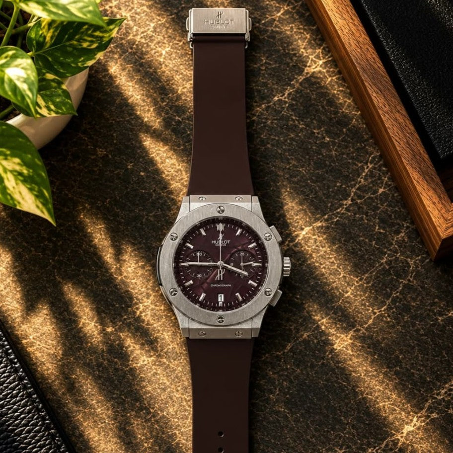 HUBLOT WATCH WITH FULL CHRNOGRAPH ACTIVE CALSP LOCK VERY STYLISH NOW ALL OVER IN OMAN | HUBLOT CHRNO 1557777