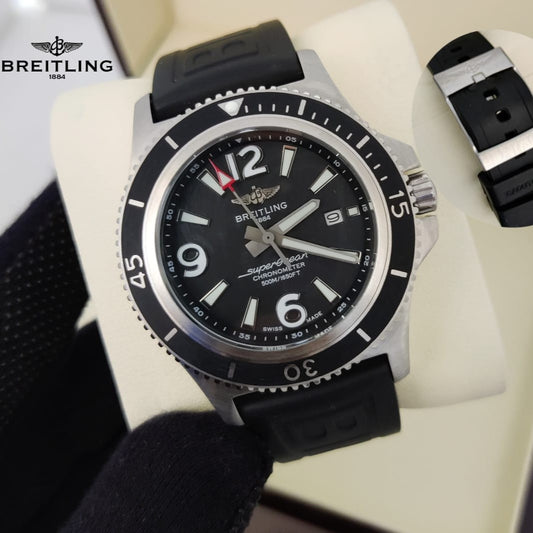 BREITLING SUPEROCEAN  CHRNOMETER  AUTOMATIC  VERY HIGH VOLTAGE DEMANDING TRANDING WATCH NOW ALLOVER IN OMAN| BREITLING SO C 177919554