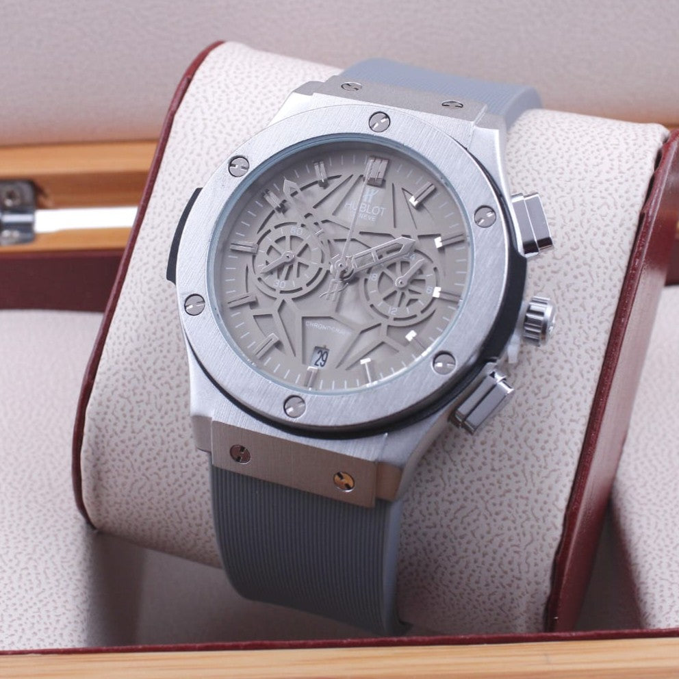 HUBLOT WATCH WITH FULL CHRNOGRAPH ACTIVE CALSP LOCK VERY STYLISH NOW ALL OVER IN OMAN FREE DELIVERY | HUBLOT CHRNO 155582