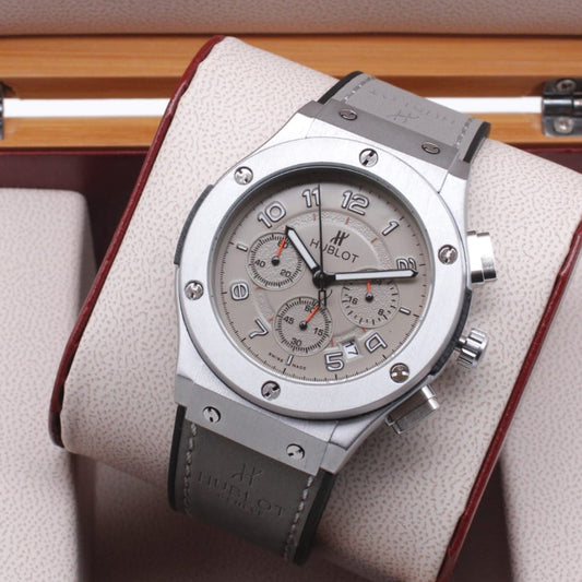 HUBLOT WATCH WITH FULL CHRNOGRAPH ACTIVE CALSP LOCK VERY STYLISH NOW ALL OVER IN OMAN FREE DELIVERY | HUBLOT CHRNO 155587