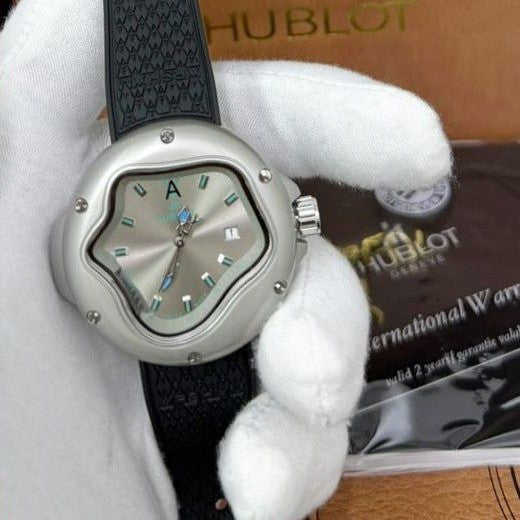 Hublot and Daniel Arsham unveil the MP-17 Arsham Splash NOW ALLOVER IN OMAN | HUBLOT ARSHAM 15553371