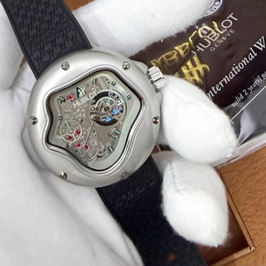 Hublot and Daniel Arsham unveil the MP-17 Arsham Splash NOW ALLOVER IN OMAN | HUBLOT ARSHAM 15553375