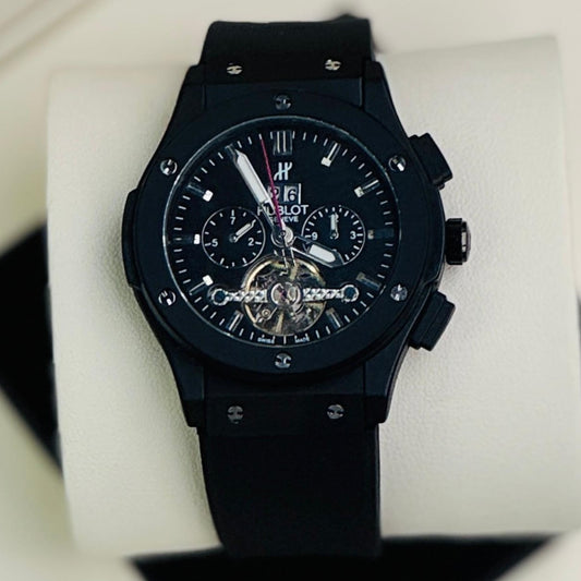 LUXURY HUBLOT AUTOMATIC CHRNOGRAPH VERY POWERFUL WATCH NOW  ALLOVER IN OMAN | HUBLOT MECHANICAL 135135