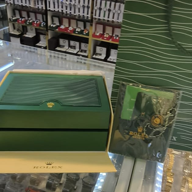 LUXURY ROLEX DAYTONA FULL AUTOMATIC WITH ORIGINAL ROLEX BOX NOW OFFER PRICE IN ALLOVER OMAN|| ROLEX DAYTONA 13357792