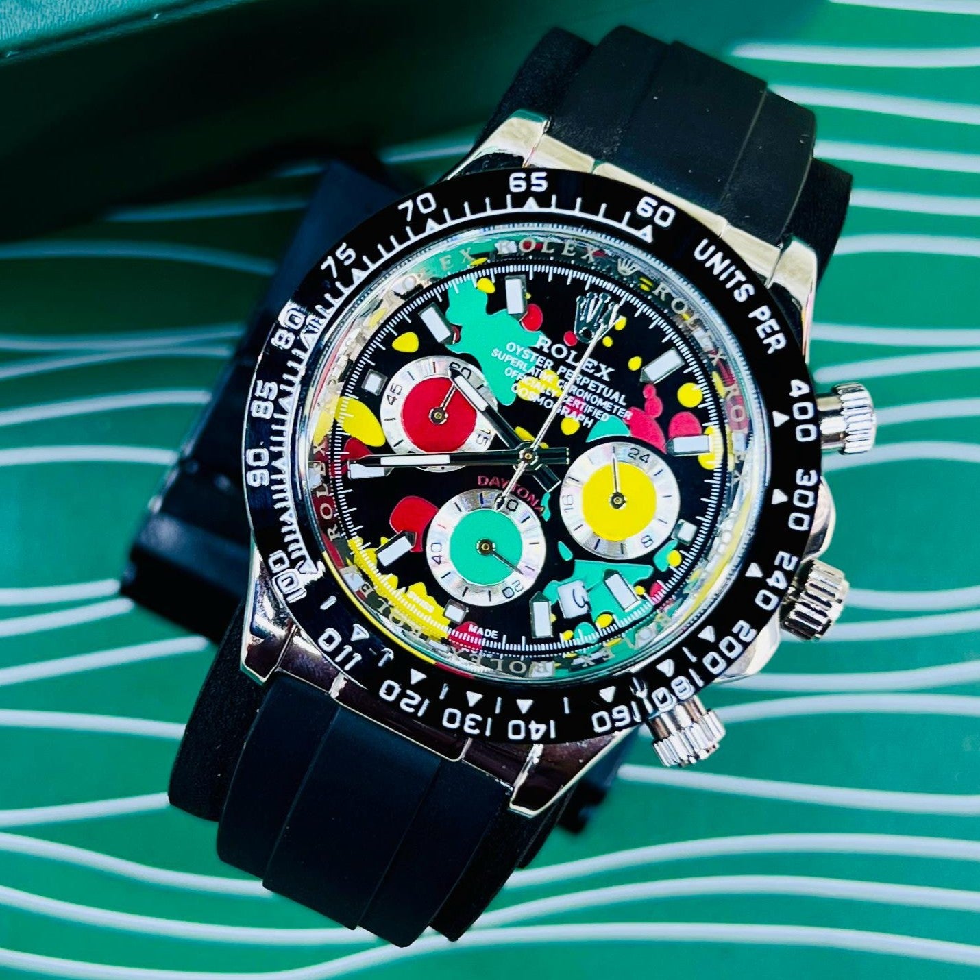 ROELX DAYTONA CHRNOGRAPH RUBBER STRAP VERY DEMANDING WATCH NOW ALLOVER IN OMAN | ROLEX DAYTONA 179977