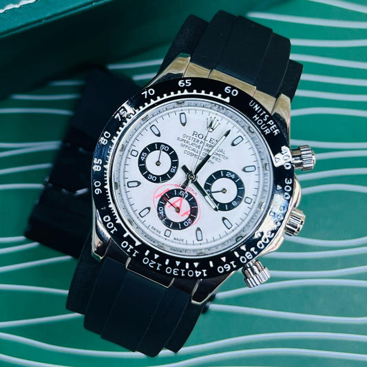 ROELX DAYTONA CHRNOGRAPH RUBBER STRAP VERY DEMANDING WATCH NOW ALLOVER IN OMAN | ROLEX DAYTONA 179973