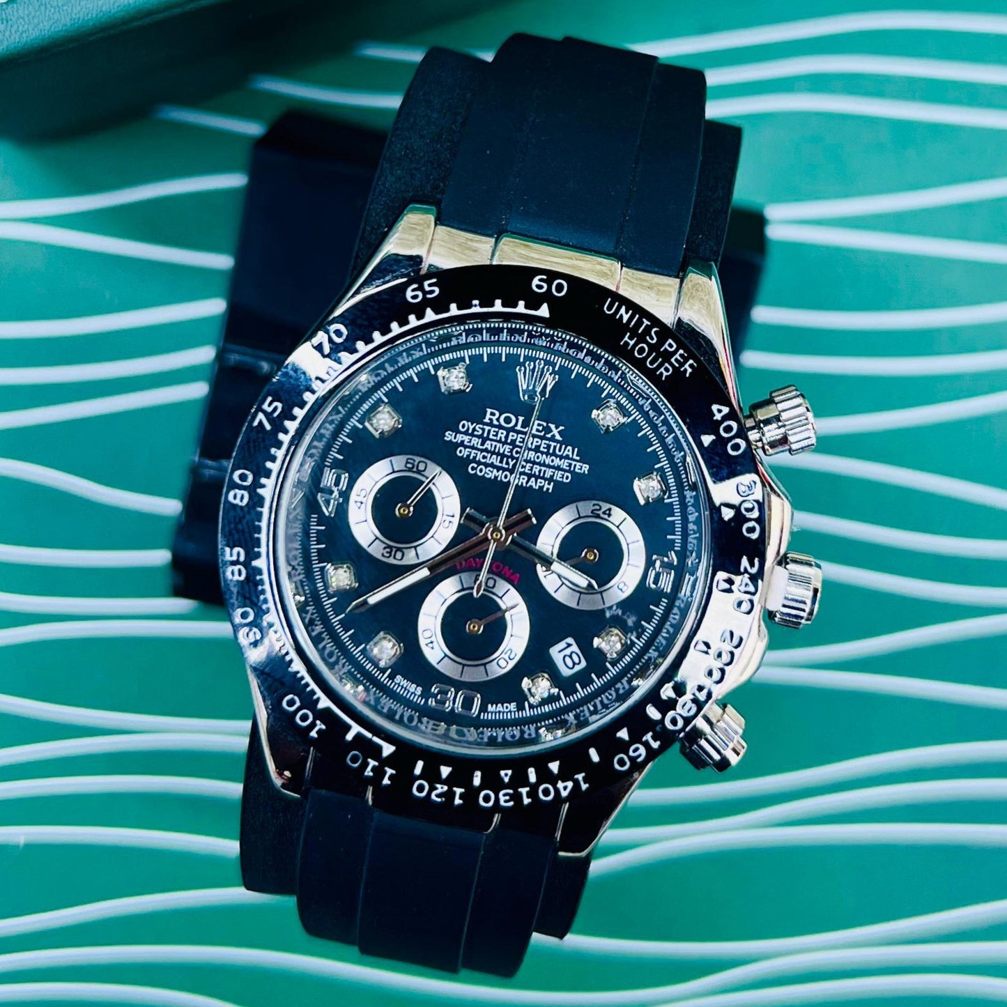 ROELX DAYTONA CHRNOGRAPH RUBBER STRAP VERY DEMANDING WATCH NOW ALLOVER IN OMAN | ROLEX DAYTONA 179975