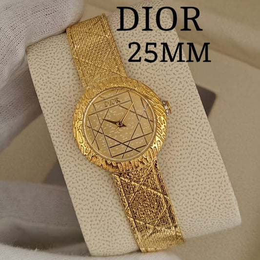 LUXURY DIOR  LADY QUEEN EXCLUSIVE WATCH FOR WOMEN NOW  AVAILABLE IN ALLOVER OMAN | DIOR LQ 17779797
