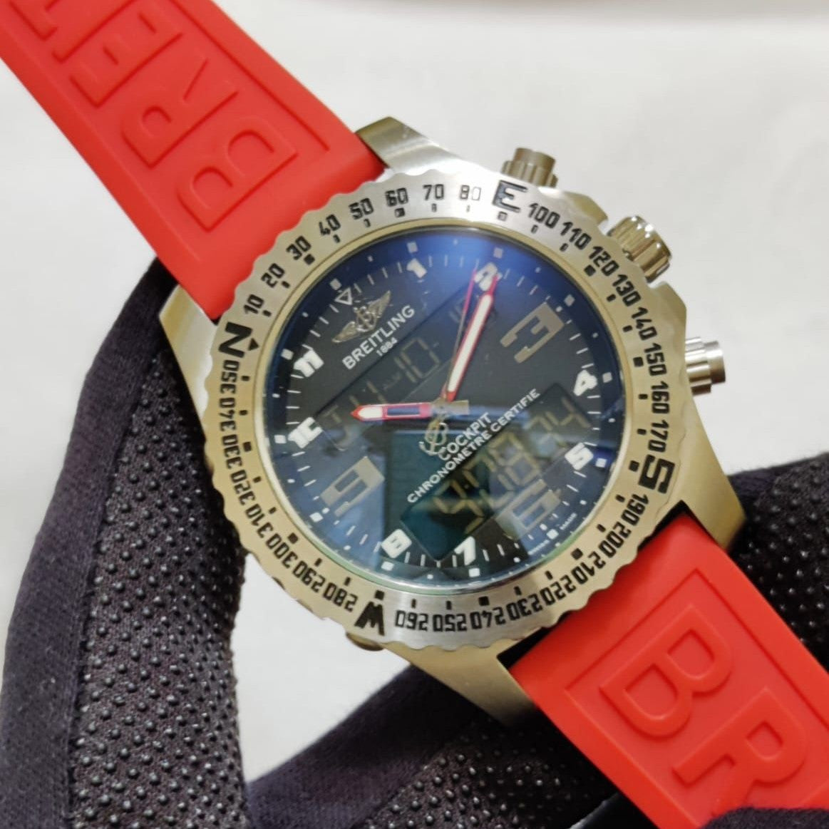 BREITLING COCKPIT CHRNOGRAPH VERY HIGH VOLTAGE DEMANDING TRANDING WATCH NOW ALLOVER IN OMAN| BREITLING CP CM 1777959999
