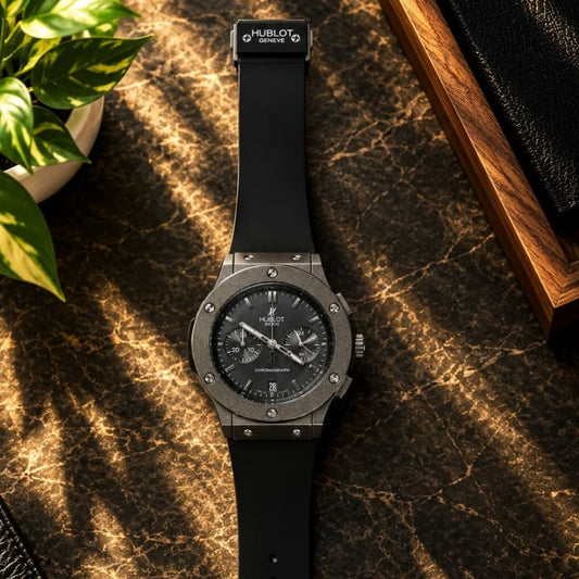HUBLOT WATCH WITH FULL CHRNOGRAPH ACTIVE CALSP LOCK VERY STYLISH NOW ALL OVER IN OMAN  | HUBLOT CHRNO 1557775