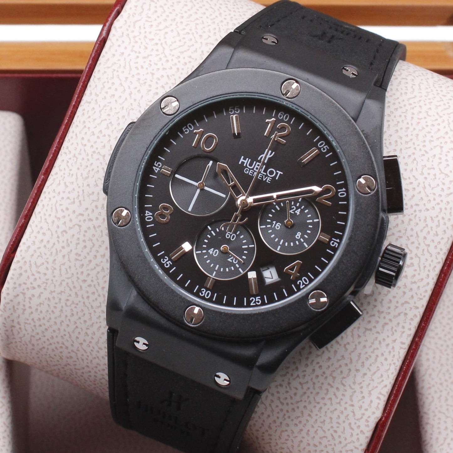 HUBLOT THE PREMIUM QUALITY WATCH JUST ARRIVED WITH 1 YEAR SERVICE WARRANTY| HUBLOT MEN 998532