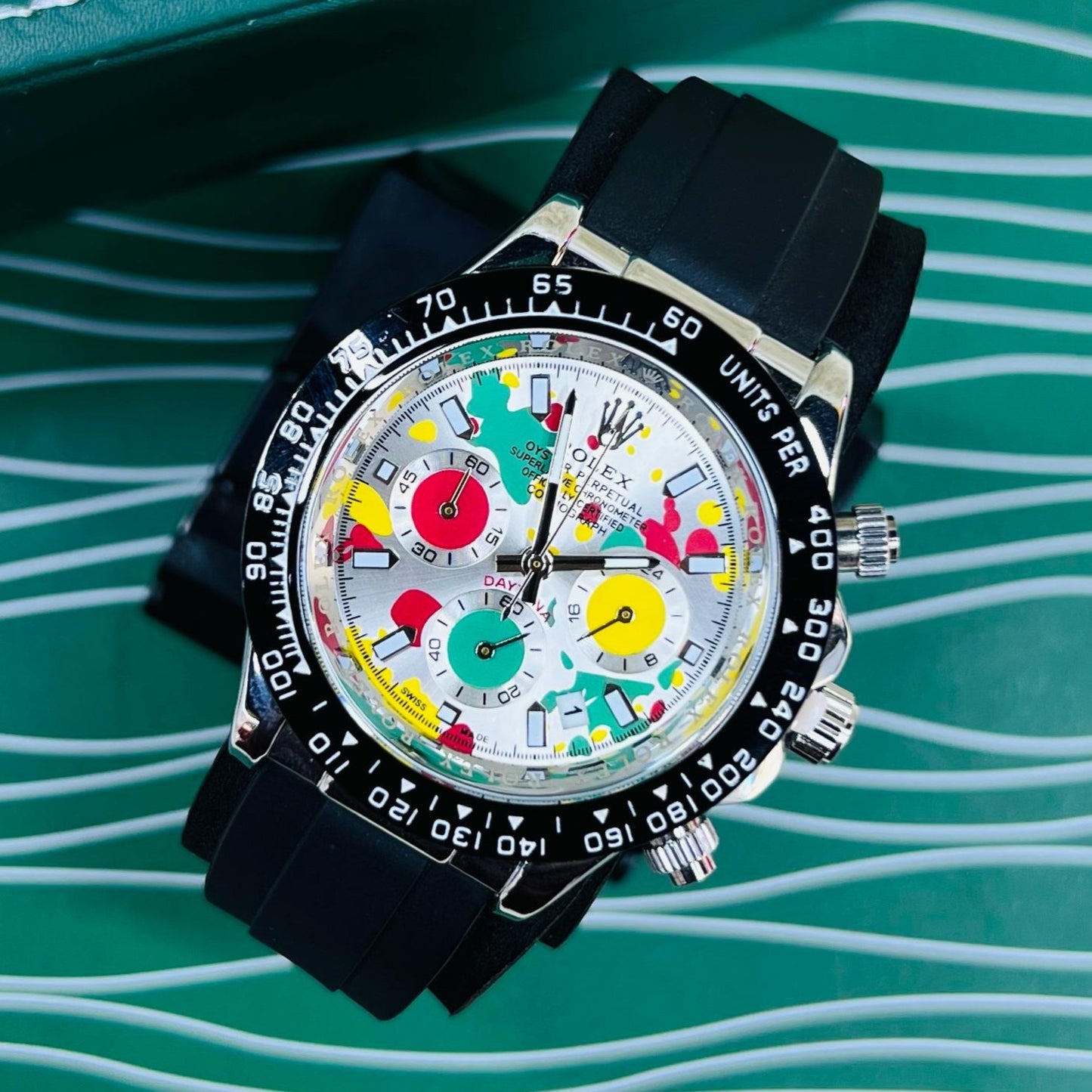ROELX DAYTONA CHRNOGRAPH RUBBER STRAP VERY DEMANDING WATCH NOW ALLOVER IN OMAN | ROLEX DAYTONA 179955